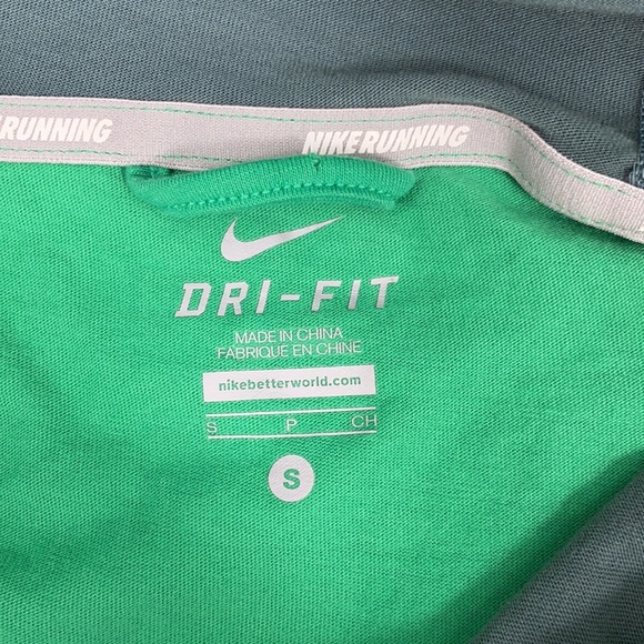 Nike Running Dri-Fit Green & Gray Hooded Tee - Picture 14 of 16